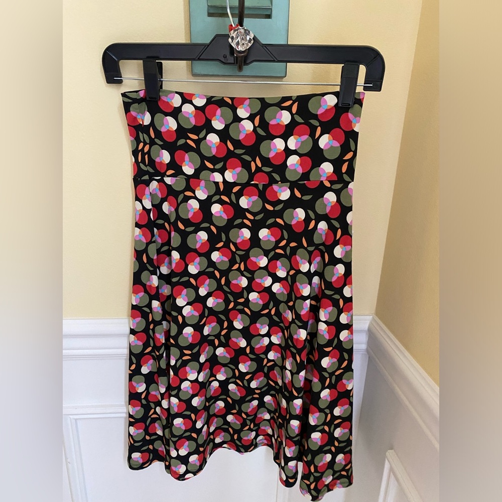 Lularoe women’s Azure skirt. Size xs. Yoga waistband.